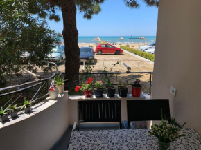 Beachfront apartment Ridi, Ground floor